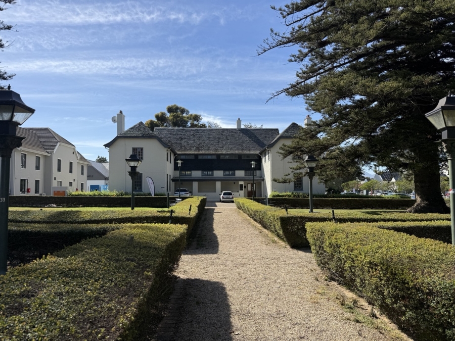 To Let Commercial Property for Rent in Paardevlei Western Cape